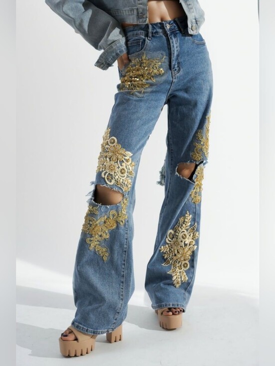 Cape Robbin Denim - Embellished Light Blue High-Waist Wide-Leg Stretchy Jeans Size Small